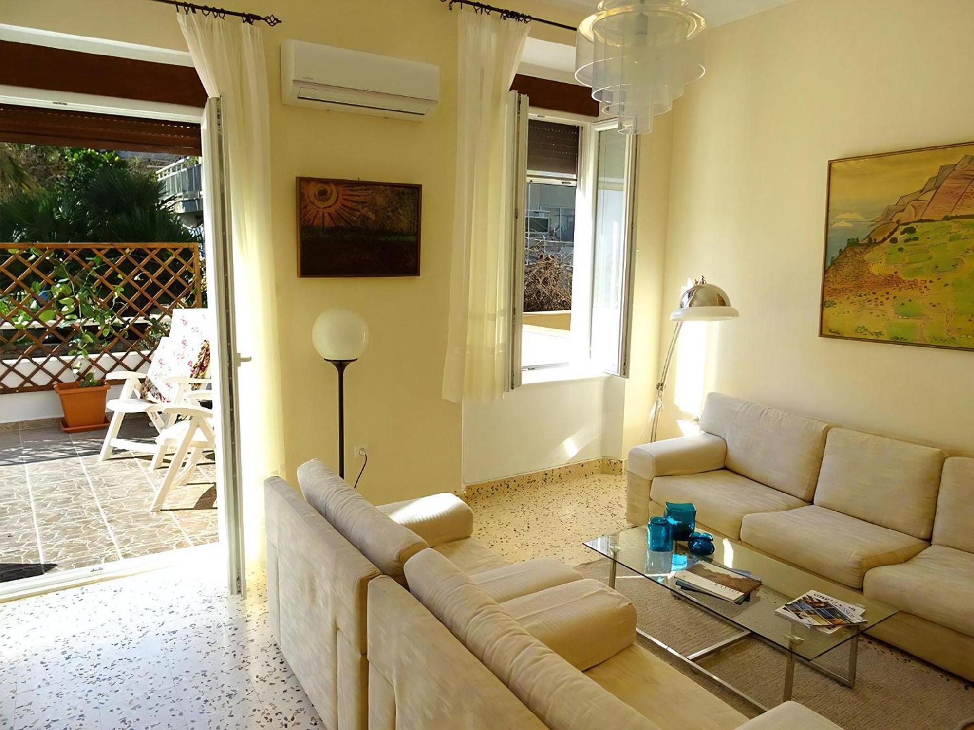 Mit Meerblick Und Grosser Terrasse
