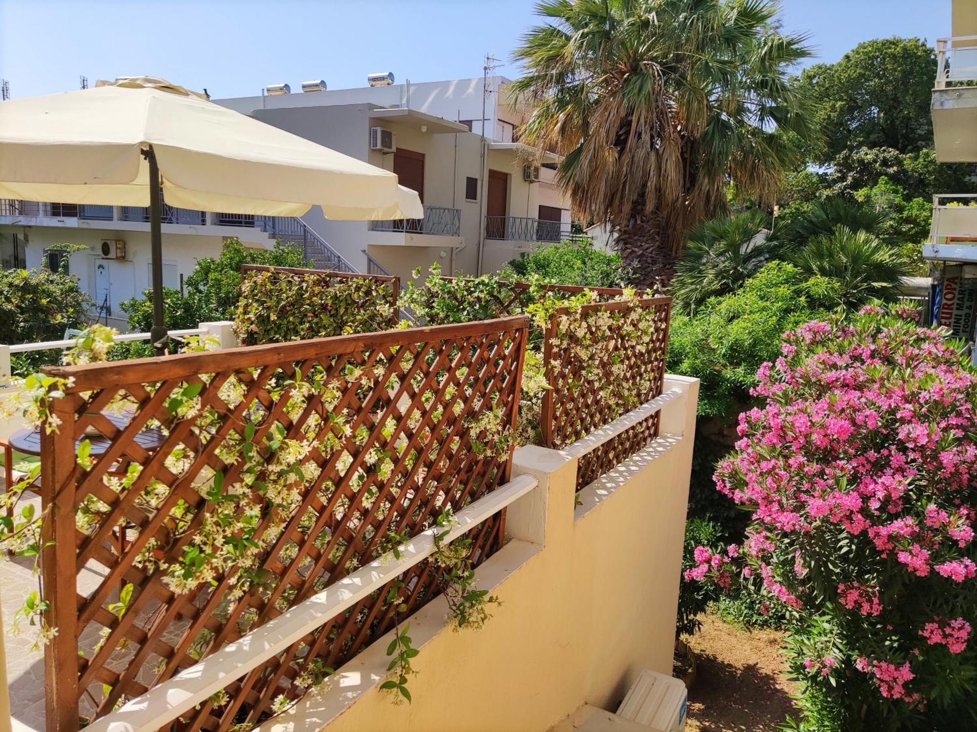Mit Meerblick Und Grosser Terrasse Apartment